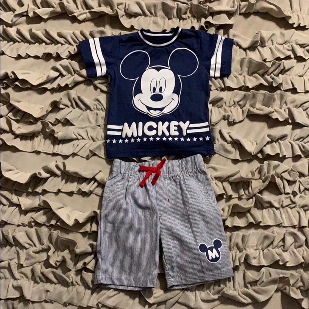 3T boy blue sear sucker and blue Mickey shirt
